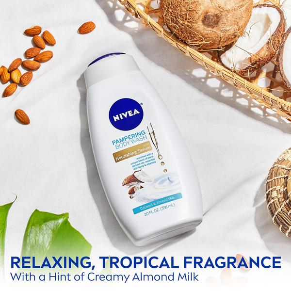 Imagem de Sabonete líquido Nivea com leite de coco e amêndoa 600 ml (pacote com 3)