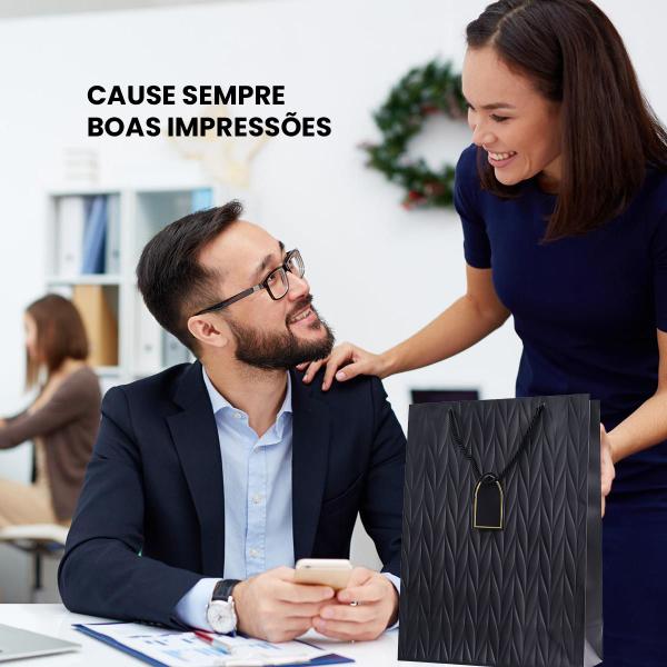 Sacola De Presente Texturizada Grande Embalagem Premium Alça - Hxt Imagem de Sacola De Presente Texturizada Grande Embalagem Premium Alça