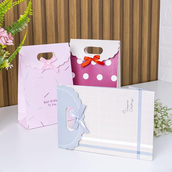 Imagem de Sacolas De Presente Média Papel Personalizada 18x23cm Kit 3