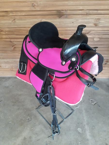 Imagem de Sela tradicional em neoprene ideal para team penning e três tambores