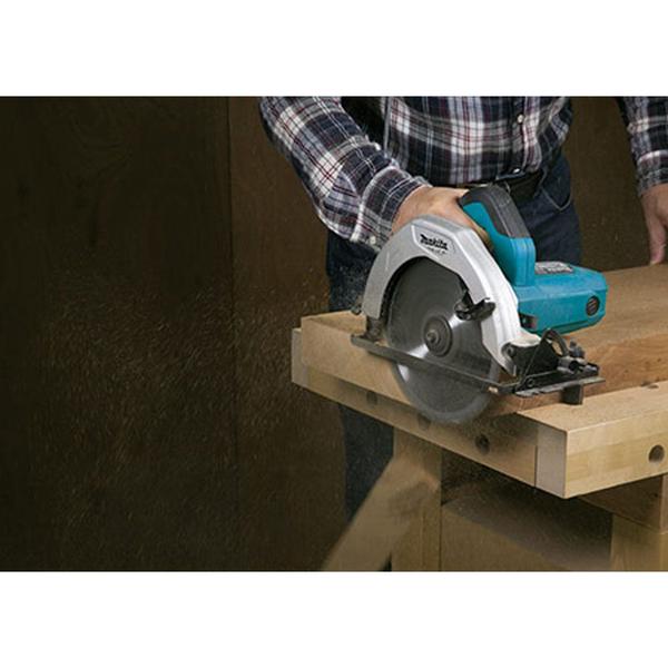 Imagem de Serra Circular 7.1/4" 1050W Makita M5801B