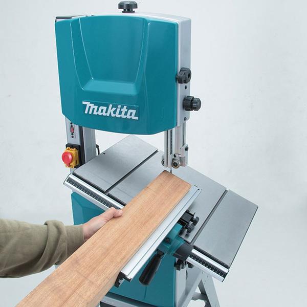 Imagem de Serra Fita de Bancada Madeira e Metal Com Rodas 900W LB1200F Makita 220V