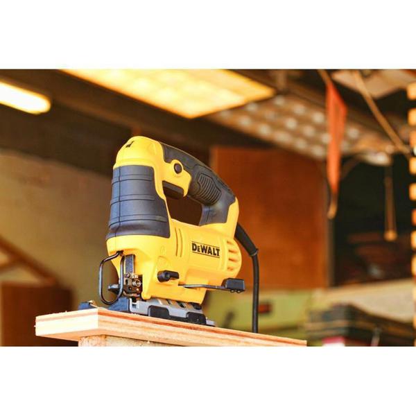 Imagem de Serra Tico-Tico Industrial Dewalt DWE 300