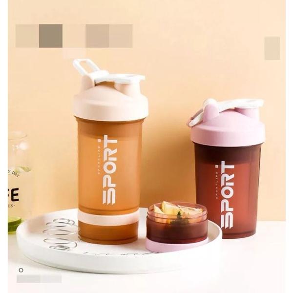 Shakeira Squeeze Academia 500ML com 2 compartimentos de armazenamentos - K Magazine Store Imagem de Shakeira Squeeze Academia 500ML com 2 compartimentos de armazenamentos