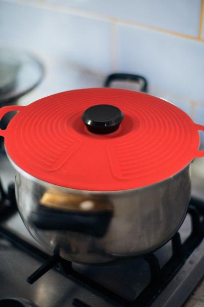 Silicone Tampa Flexível Multiuso Fritura Avulsa 28cm - Casa Tem Imagem de Silicone Tampa Flexível Multiuso Fritura Avulsa 28cm