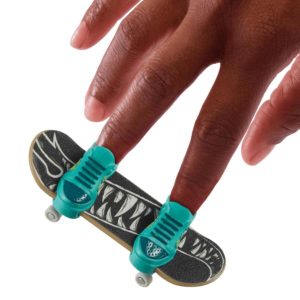 Imagem de Skate de Dedo com Tênis Hot Wheels Mattel