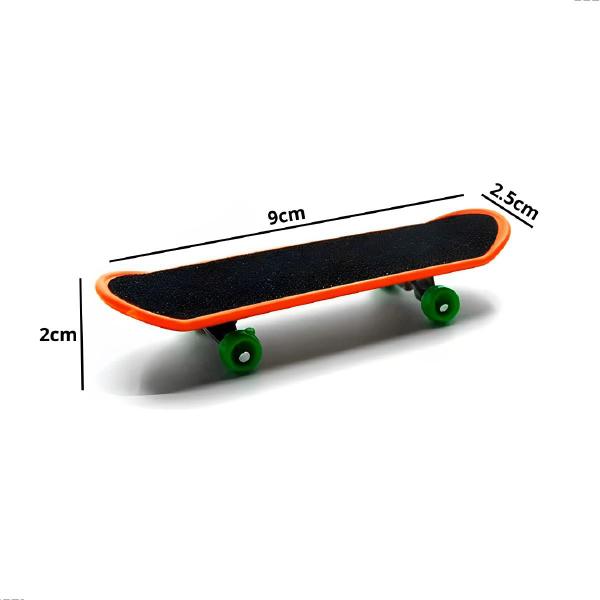 SKATE DE DEDO personagens FINGERBOARD BRINQUEDO INFANTIL - SUPER99 Imagem de SKATE DE DEDO personagens FINGERBOARD BRINQUEDO INFANTIL