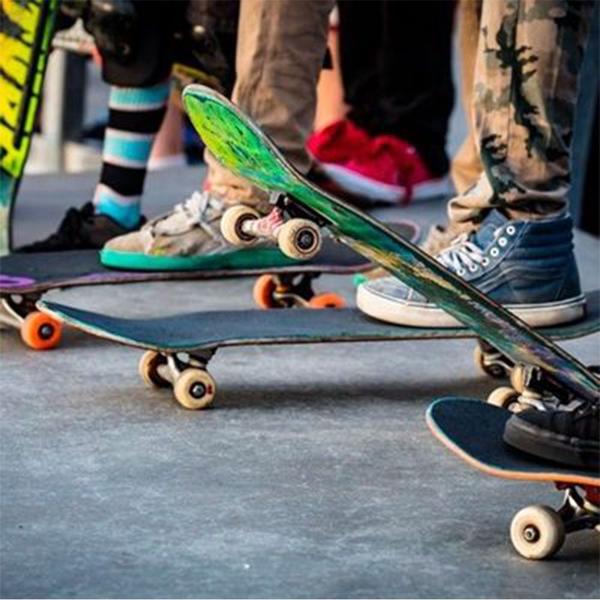 Imagem de Skate Montado Semi Profissional Skatetboard Spin ABEC 9