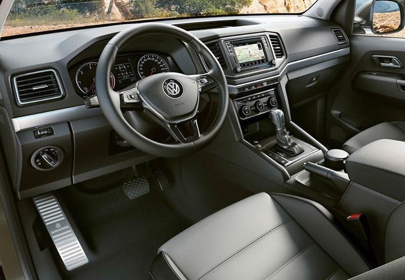 Imagem de Soleira Descanso Amarok 2011 A 2019 Prata Alto Relevo Vinil