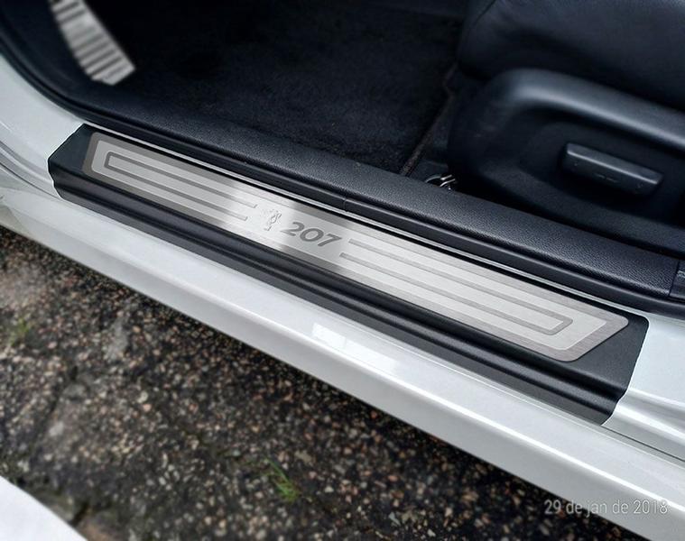 Imagem de Soleiras Aço Inox Peugeot 207 2009 A 2015 Prata Alto Relevo