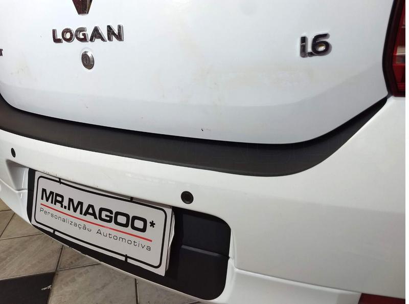 Imagem de Soleiras Novo Logan Das 4 Portas E Mala Com Fundo De Placa