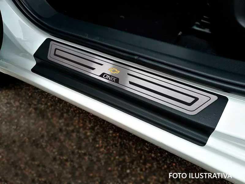 Imagem de Soleiras + Vinil Baixo Relevo Chevrolet Onix 2017/2019 Preto