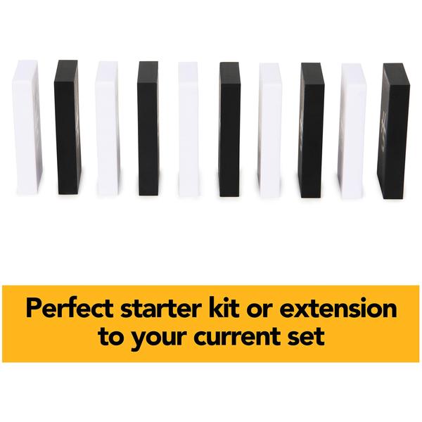 Spin Master Games H5 Domino Creations, 60-Piece Black/White Set by Domino Artist Youtuber Lily Hevesh Classic Family Game, para Adultos e Crianças 5 anos ou mais Imagem de Spin Master Games H5 Domino Creations, 60-Piece Black/White Set by Domino Artist Youtuber Lily Hevesh Classic Family Game, para Adultos e Crianças 5 anos ou mais