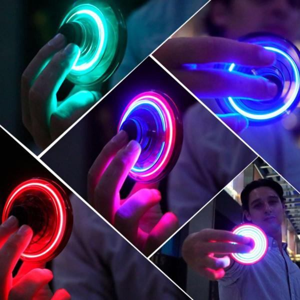 Imagem de Spinner Voador Led Drone Ufo Fidget Toys Boomerang Fly Preto