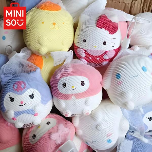 Imagem de Squishy Sanrio Hello Kitty, Melody, Kuromi e Cinnamoroll - Brinquedo Infantil para Alívio do Estresse