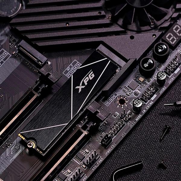 SSD XPG S70 Blade, 2TB, PCIe Gen4x4, M.2 NVMe, Leitura: 7400MB/s e