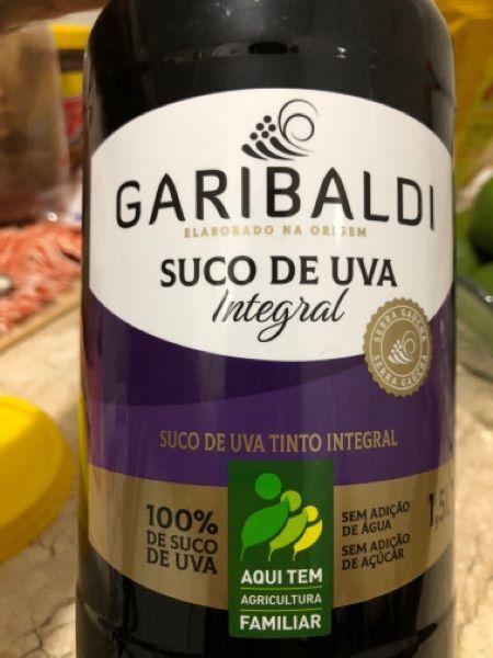 Suco de Uva Natural Tinto Integral Garibaldi Serra Gaúcha 1,5 L Imagem de Suco de Uva Natural Tinto Integral Garibaldi Serra Gaúcha 1,5 L