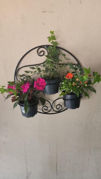 Imagem de Suporte De Vaso Em Aço Redondo Floreira Para 3 Vasos De Flores Preto