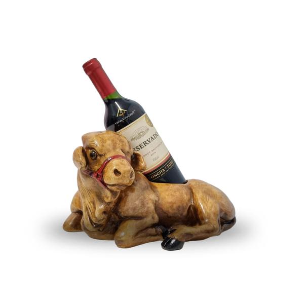 Suporte Porta Vinho Com Estilo Boi Deitado Marrom 30 Cm Em Gesso - AVB DECORAÇÕES Imagem de Suporte Porta Vinho Com Estilo Boi Deitado Marrom 30 Cm Em Gesso - AVB DECORAÇÕES