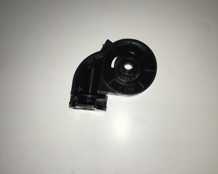 Imagem de Suporte preto do motor para ventilador CADENCE VTR 407/409