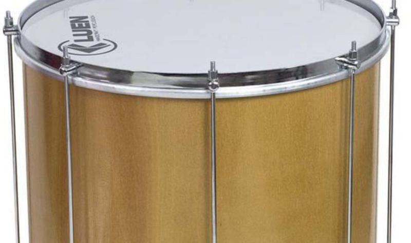 Surdo 60 x 20" Madeira Verniz 10 Afin Crom + Bag e Baqueta - Luen Imagem de Surdo 60 x 20" Madeira Verniz 10 Afin Crom + Bag e Baqueta