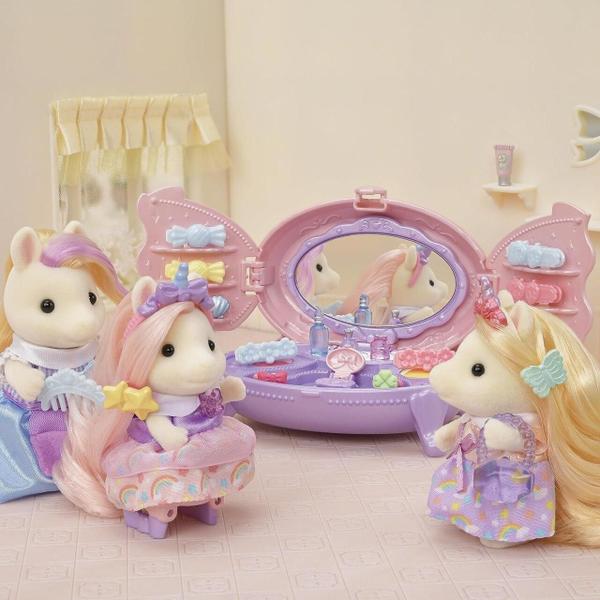 Sylvanian Families Conjunto Penteadeira Da Pônei - Epoch 5704 Imagem de Sylvanian Families Conjunto Penteadeira Da Pônei - Epoch 5704