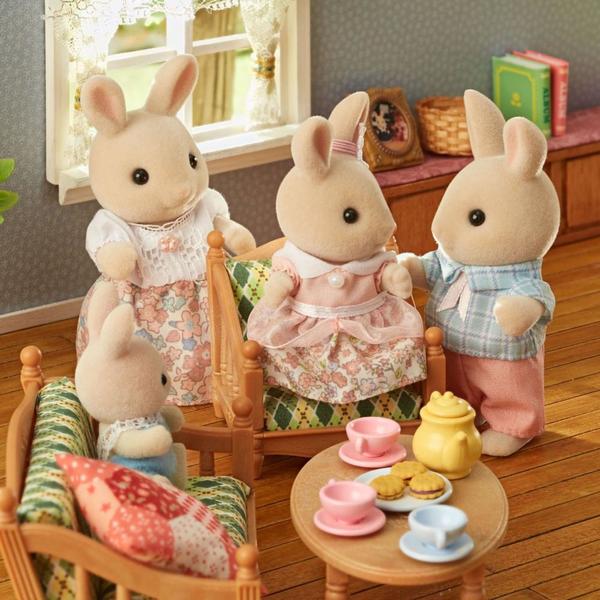 Imagem de Sylvanian Families - Família dos Coelhos de Leite - Novas Roupas - Epoch