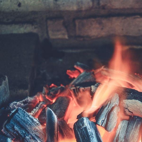 Imagem de Tabua para corte e servir churrasco e alimentos de madeira rustica