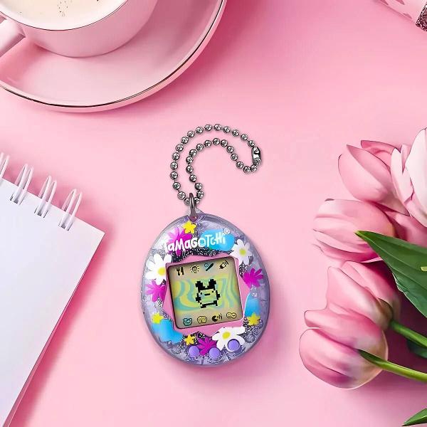 Tamagotchi Bandai Bichinho Virtual Perfume De Flores F0090-4 - Fun Imagem de Tamagotchi Bandai Bichinho Virtual Perfume De Flores F0090-4 - Fun