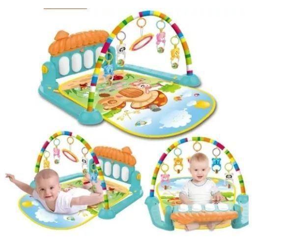 Tapete Infantil Atividades Bebê Com Mobile E Piano Estampado - Baby Toys Imagem de Tapete Infantil Atividades Bebê Com Mobile E Piano Estampado