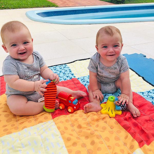 Imagem de Tapete Para Foto Mesversário Bebê e Atividade Infantil Dupla Face Tema Safari Alce