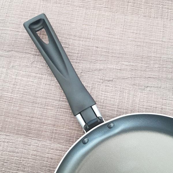 Tapioqueira Frigideira Antiaderente Pro-flon Panquequeira Panela Brinox Chilli Imagem de Tapioqueira Frigideira Antiaderente Pro-flon Panquequeira Panela Brinox Chilli