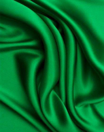 Imagem de Tecido Cetim Charmousse Verde Bandeira 100% Poliéster 1mt x 147cm