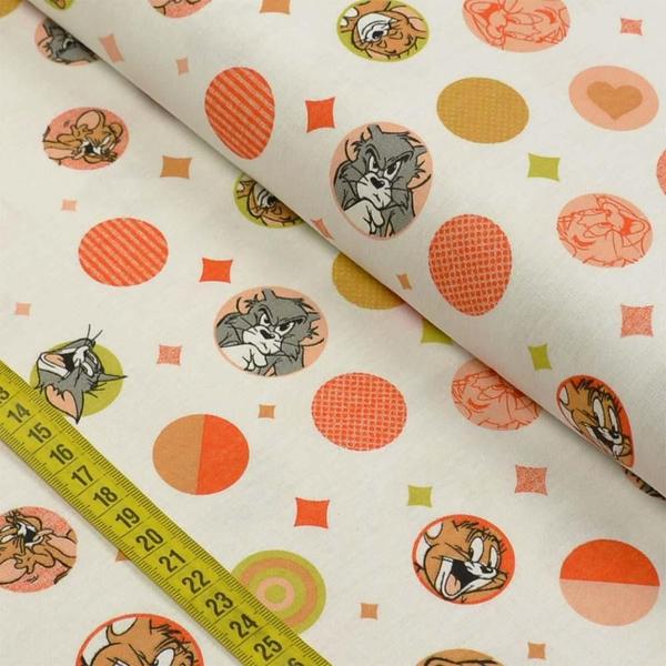 Imagem de Tecido Estampado para Patchwork - Warner Bros: Tom e Jerry Círculos Fundo Off White (0,50x1,40)