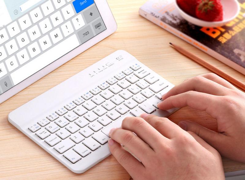 Teclado E Mouse Bluetooth + Suporte P/ Tablet Samsung Galaxy S8 5G - FAM Imagem de Teclado E Mouse Bluetooth + Suporte P/ Tablet Samsung Galaxy S8 5G