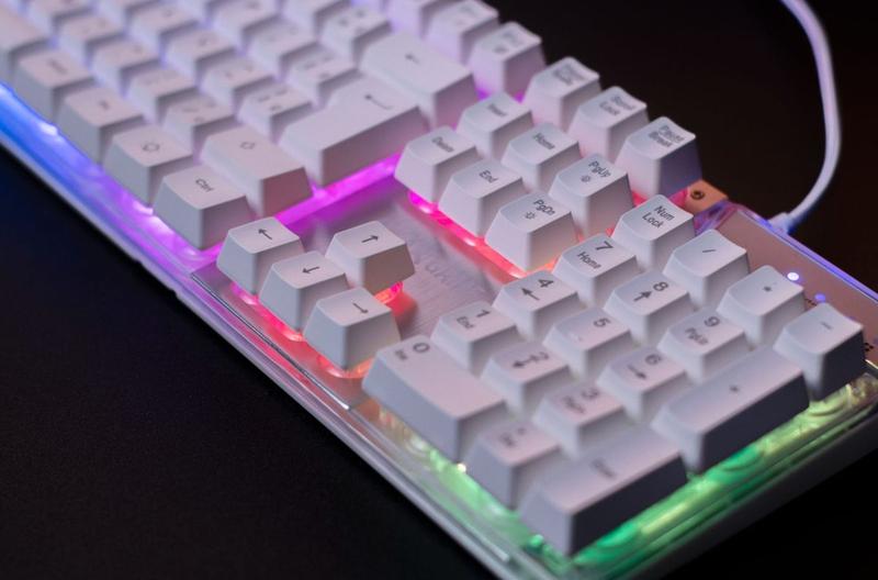 Imagem de Teclado Gamer Prismati Abnt2 Sensação Mecânica Led RGB TC205