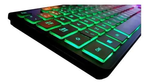 Imagem de Teclado gamer QWERTY português Brasil cor preto com luz RGB rainbow