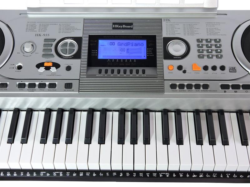 Imagem de Teclado Musical Arranjador 61 Teclas HK-935 Midi - Profissional Sensitive - USB - Visor Lcd + Fonte Bivolt + Suporte Partitura