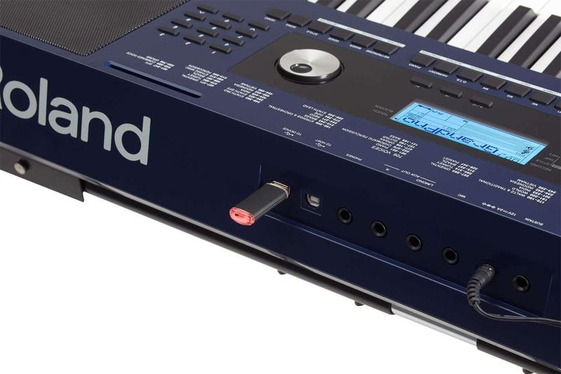 Imagem de Teclado Roland E-X30 Arranjador - 61 Teclas + Capa