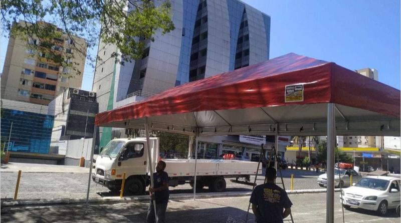 Imagem de Tenda piramidal 10x5 cobertura e estrutura