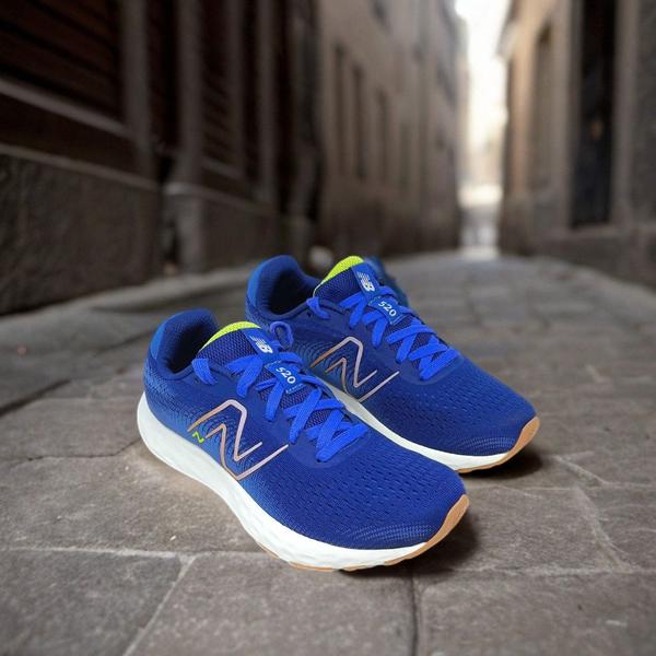 Imagem de Tenis Feminino Esportivo New Balance Academia 520 V8