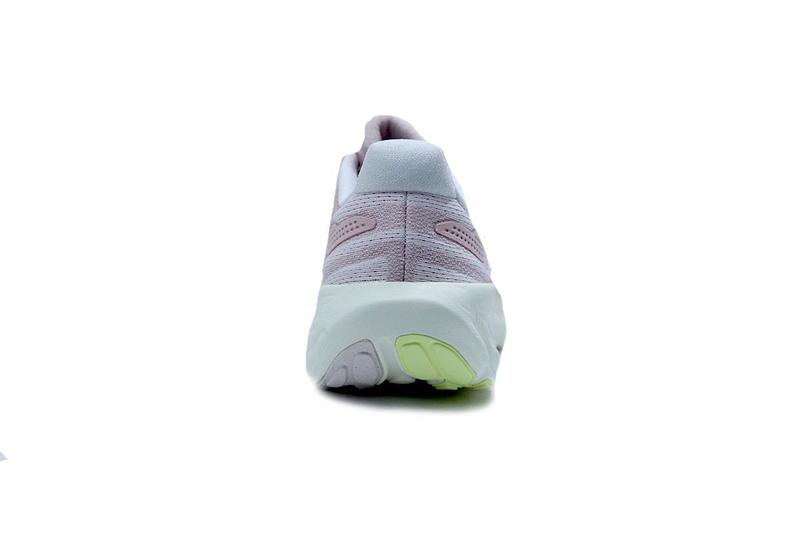 Tenis New Balance Fresh Foam X 1080v13 - feminino - rosa claro Imagem de Tenis New Balance Fresh Foam X 1080v13 - feminino - rosa claro