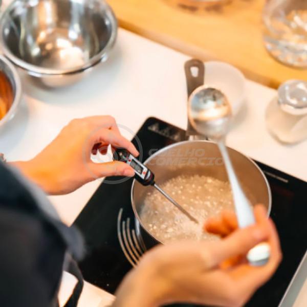 Imagem de Termômetro Culinário Cozinha Digital com Espeto Alimentos e Líquidos Mede -50ºC a +300ºC Presente Dia dos Namorados