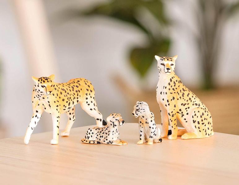 Imagem de Terra por Battat  Família Chita - Animais de Brinquedo de Guepardo em Miniatura para Crianças 3 Anos De Idade &amp Up (4Pc), Brown/a (AN2820Z)