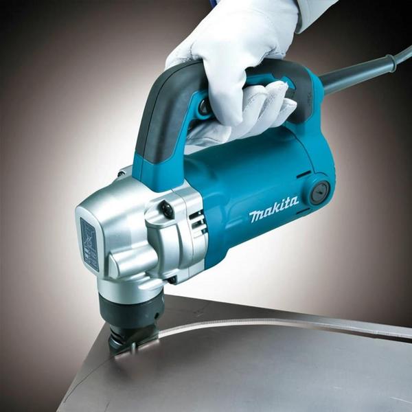 Imagem de Tesoura de Punção Industrial 710W Com Chave Allen e Punção Motor Potente JN3201 220V Makita