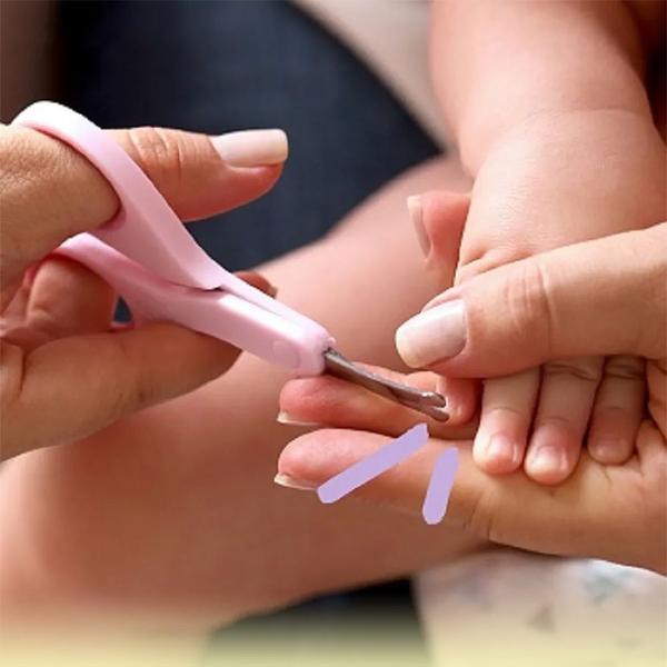 Imagem de Tesourinha De Unhas Chicco Com Protetor Rosa