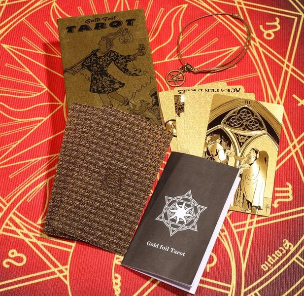 Imagem de The Rider Waite Borderless Gold Foil Tarot Deck Tarô de Cartas Douradas Sem Bordas Baralho Plastificado Impermeável