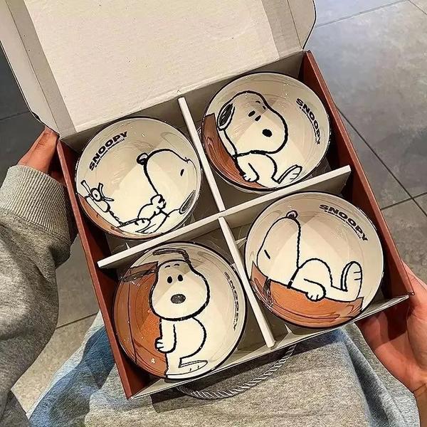 Tigela De Cerâmica Snoopy Fofa Kawaii Anime Cartoon Conjunto De Talheres Domésticos Lindos... Tigela De Cerâmica Snoopy Fofa Kawaii Anime Cartoon Conjunto De Talheres Domésticos Lindos...