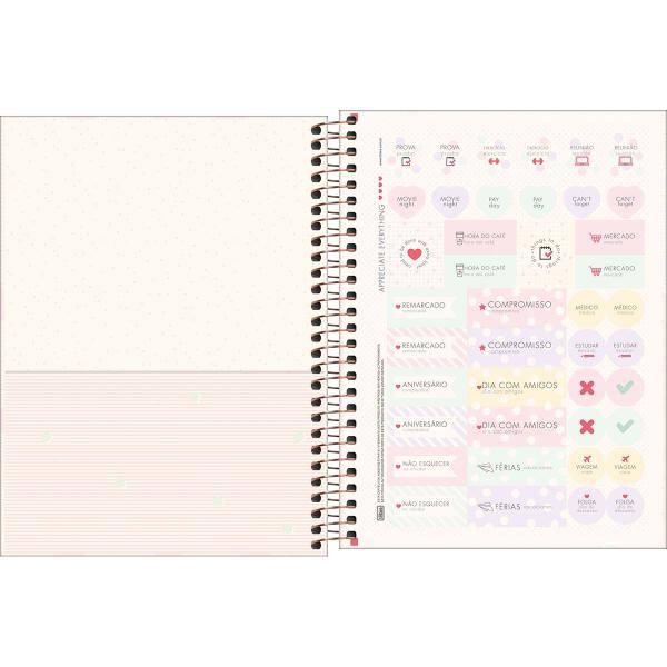 Tilibra - Planner Espiral 17,7 x 24 cm Soho 90 G 2025 - Xadrez e Faixa Rosa Adventures Imagem de Tilibra - Planner Espiral 17,7 x 24 cm Soho 90 G 2025 - Xadrez e Faixa Rosa Adventures