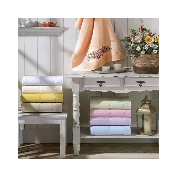 Toalha de Banho para Bordar Ponto Russo Aveludada Döhler 400g/m² - Artesanalle Imagem de Toalha de Banho para Bordar Ponto Russo Aveludada Döhler 400g/m² - Artesanalle